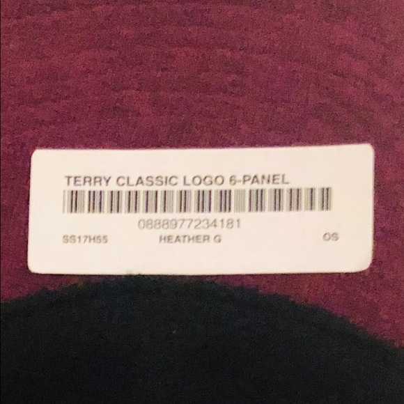 Supreme Hat - Picture 7 of 7